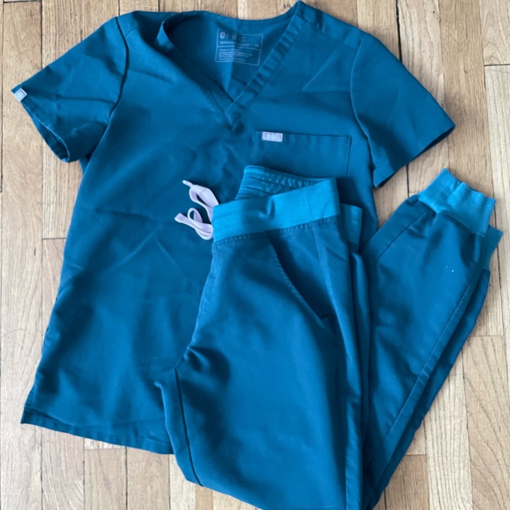 Figs Caribbean Blue Figs Original (not Fionlite) XS Catarina & Zamora